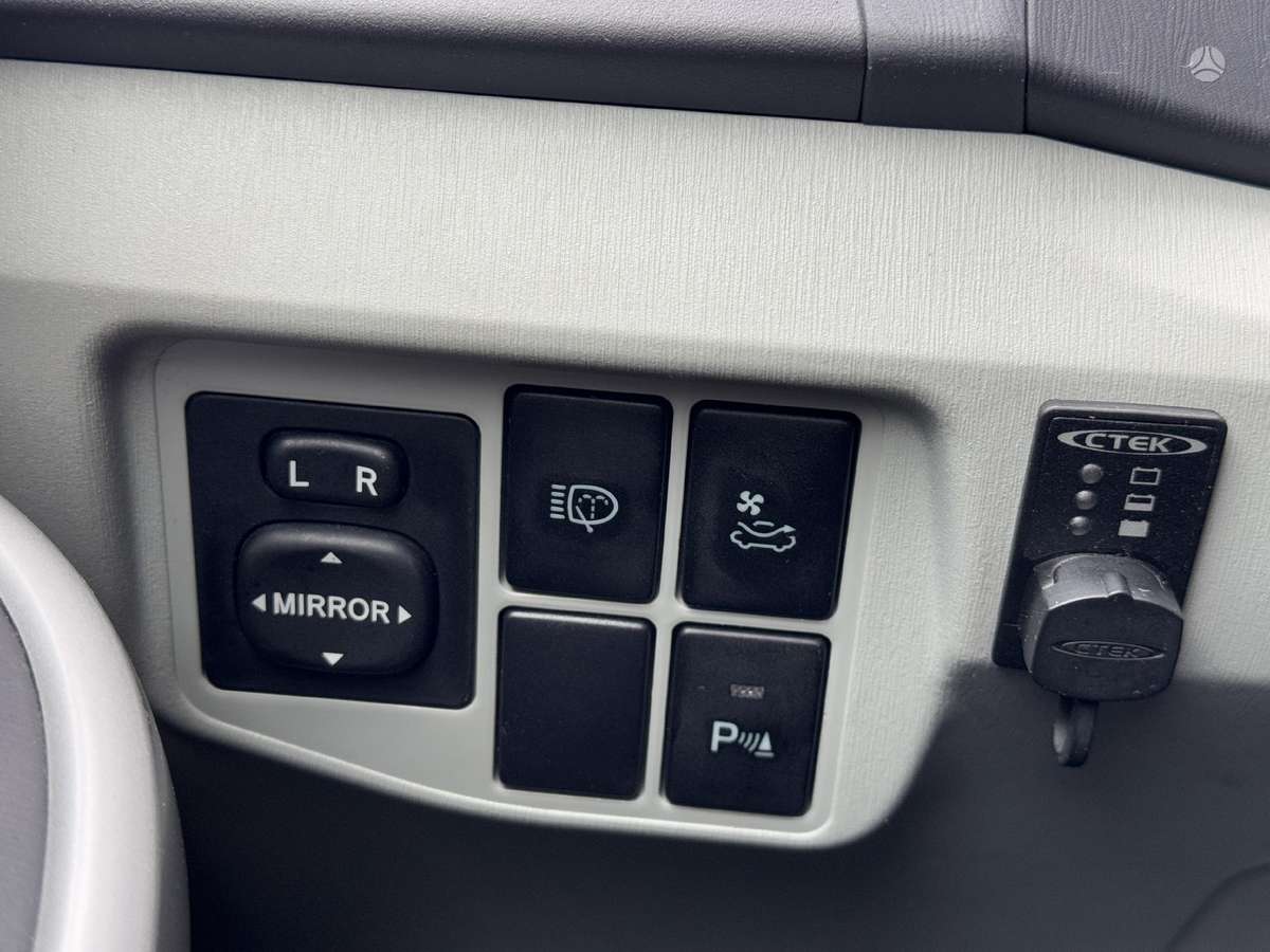 Toyota Prius - 9