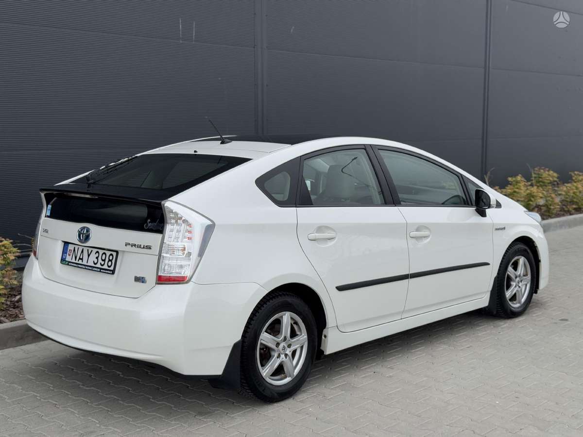 Toyota Prius - 6
