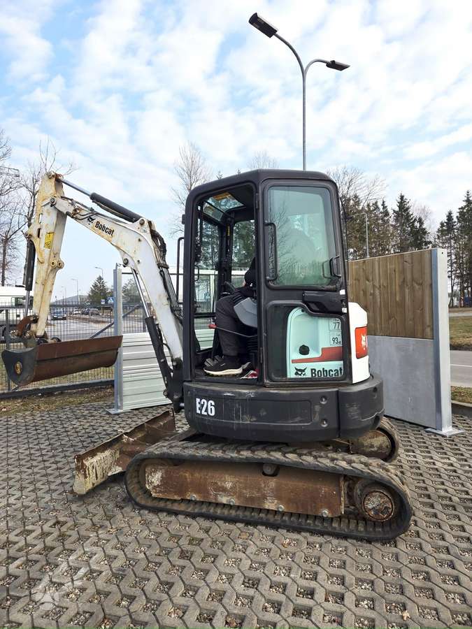 Bobcat E26, mini ekskavatori