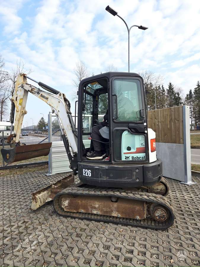 Bobcat E26, mini excavator
