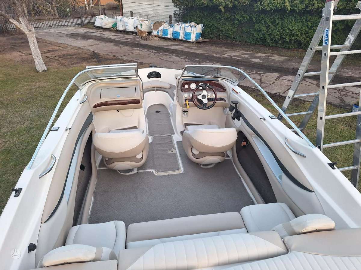 JAV Glastron, yachts / cruisers