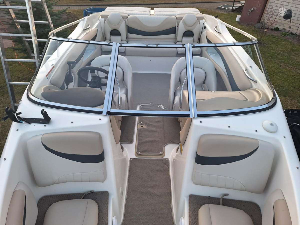 JAV Glastron, yachts / cruisers