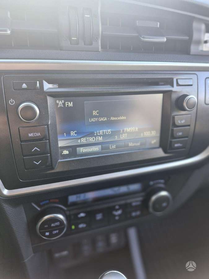 Toyota Auris, 1.6 l., universalas