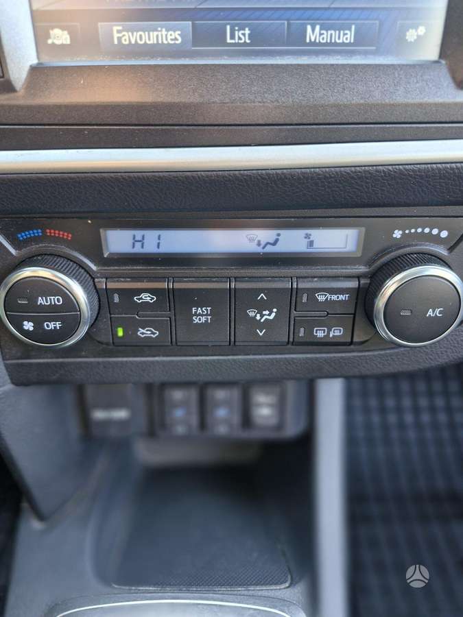 Toyota Auris, 1.6 l., universalas