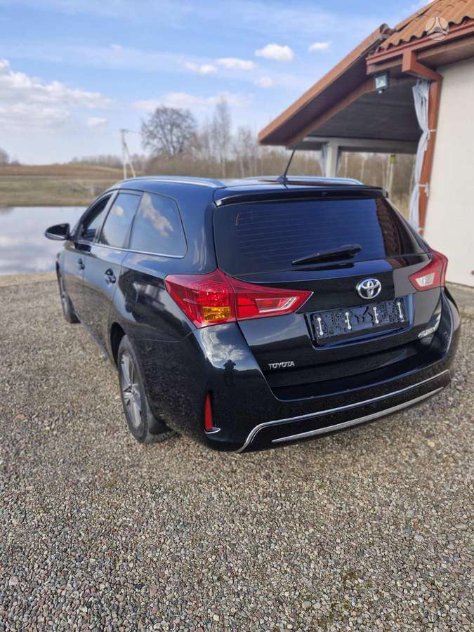 Toyota Auris, 1.6 l., universalas