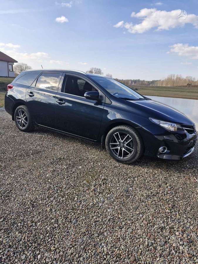 Toyota Auris, 1.6 l., universalas