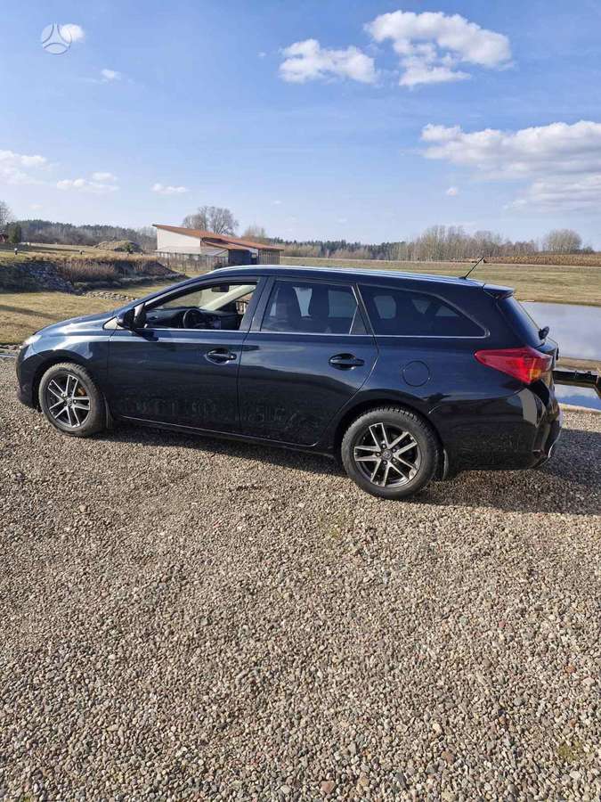 Toyota Auris, 1.6 l., universalas