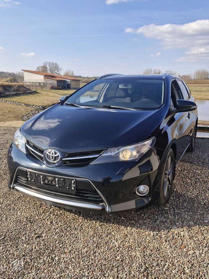 Toyota Auris, 1.6 l., universalas