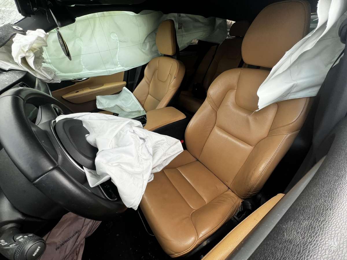 Volvo V90 dalimis