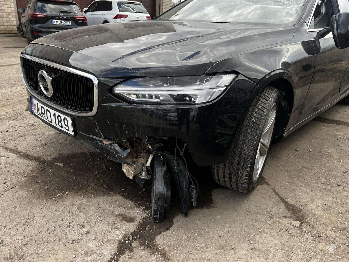 Volvo V90 по частям