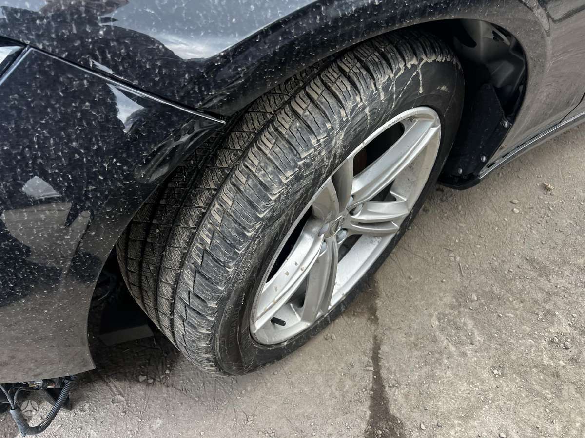 Volvo V90 dalimis