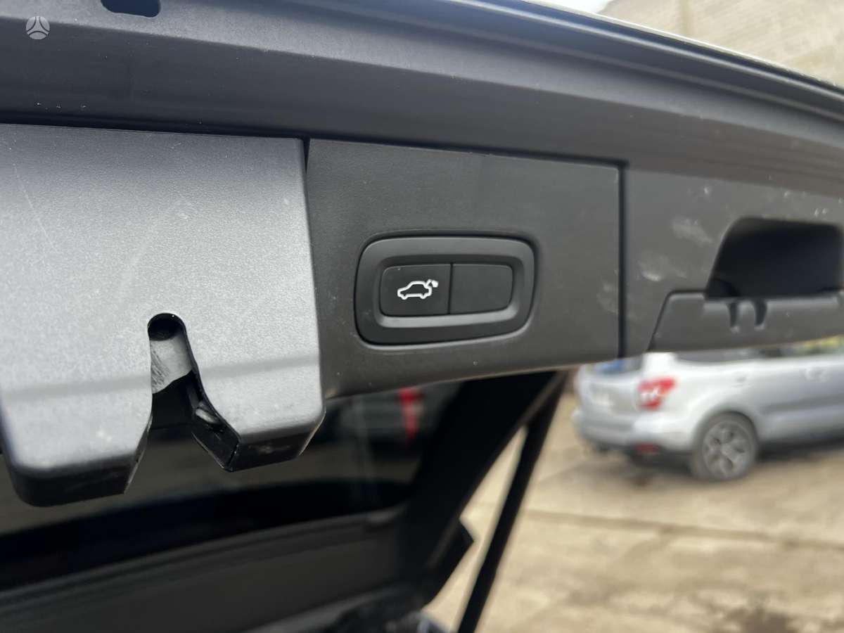 Volvo V90 dalimis