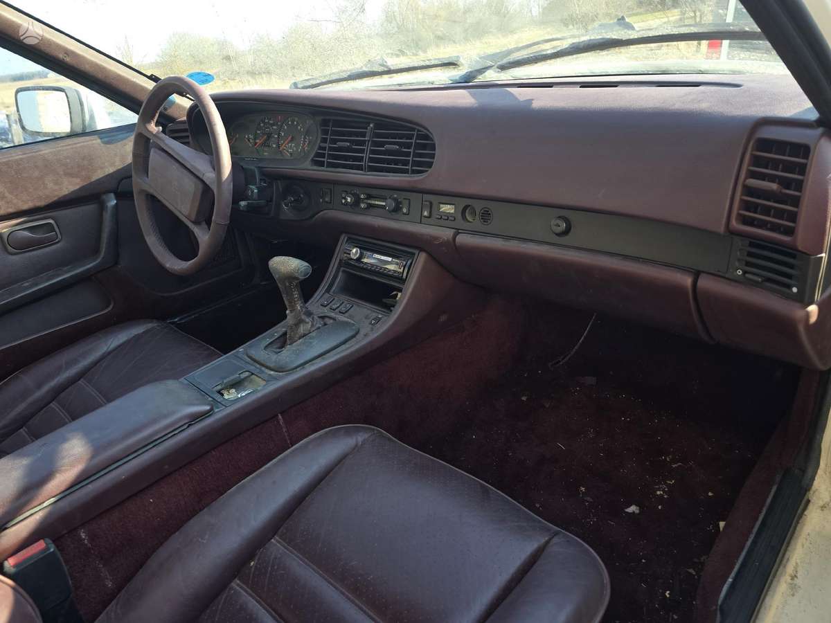 Porsche 944, 2.5 l., coupe
