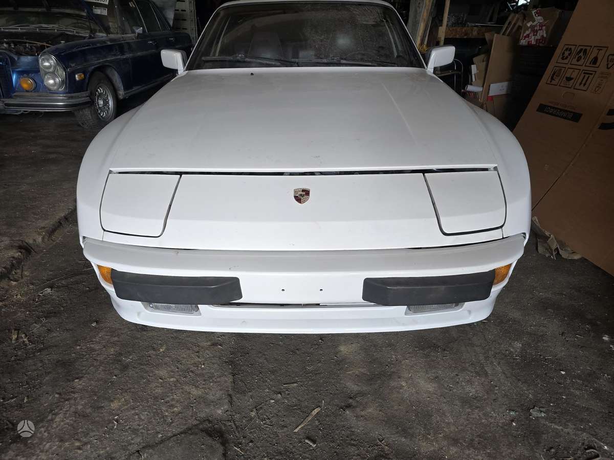 Porsche 944 - 2