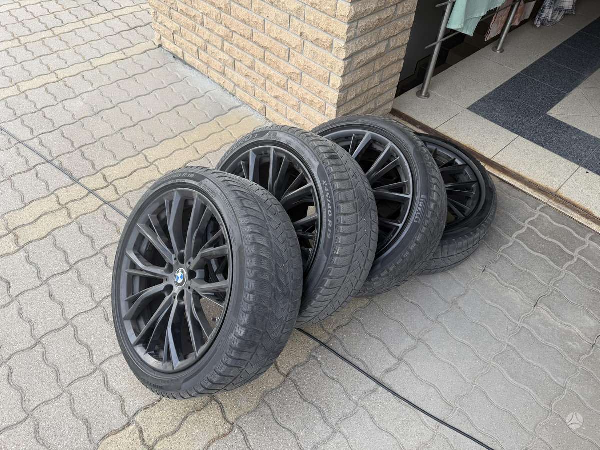 BMW 8, lengvojo lydinio, R19