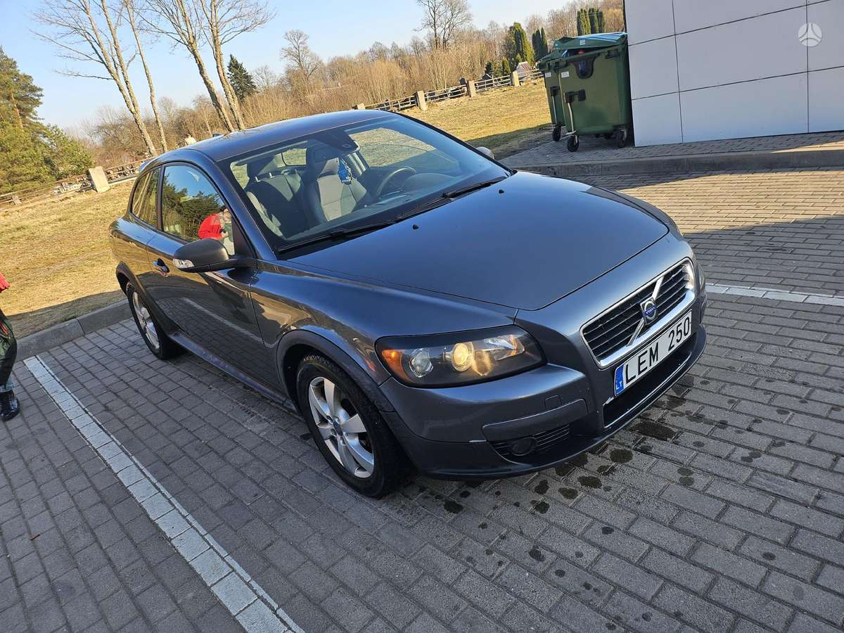 Volvo C30, 2.4 l., hatchback