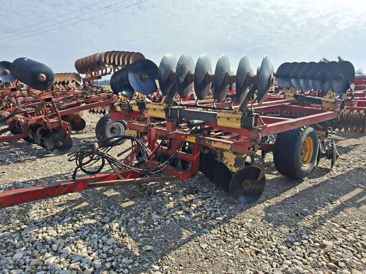 Vaderstad XT500, scrapers, scrubbers