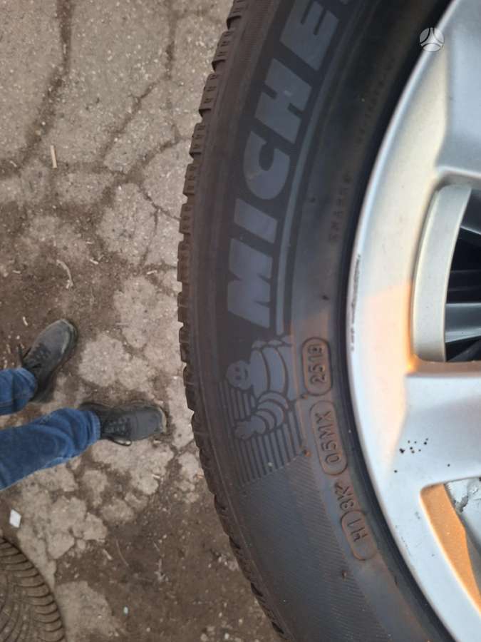 Michelin, всесезонные 225/55 R17