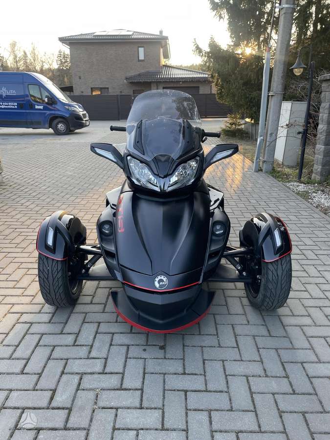 Can-Am Spyder 997cc, трициклы