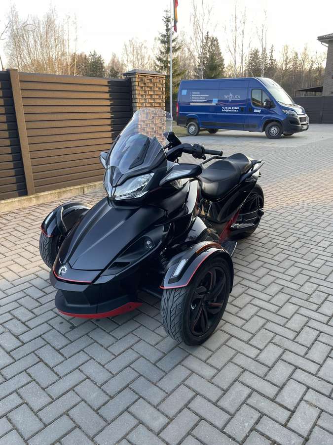 Can-Am Spyder 997cc, трициклы
