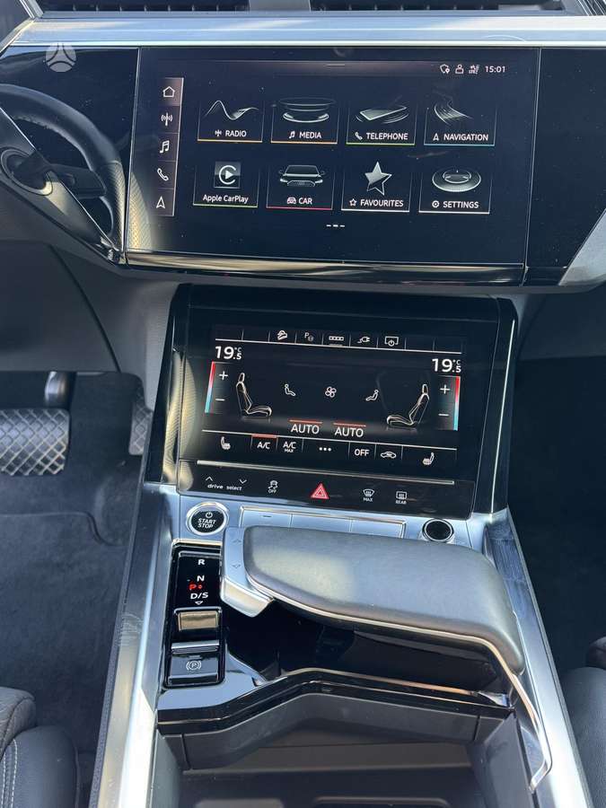 Audi e-tron, 95 kWh, off-road / crossover