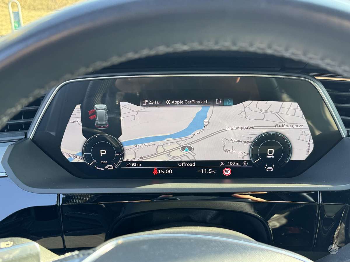 Audi e-tron, 95 kWh, off-road / crossover
