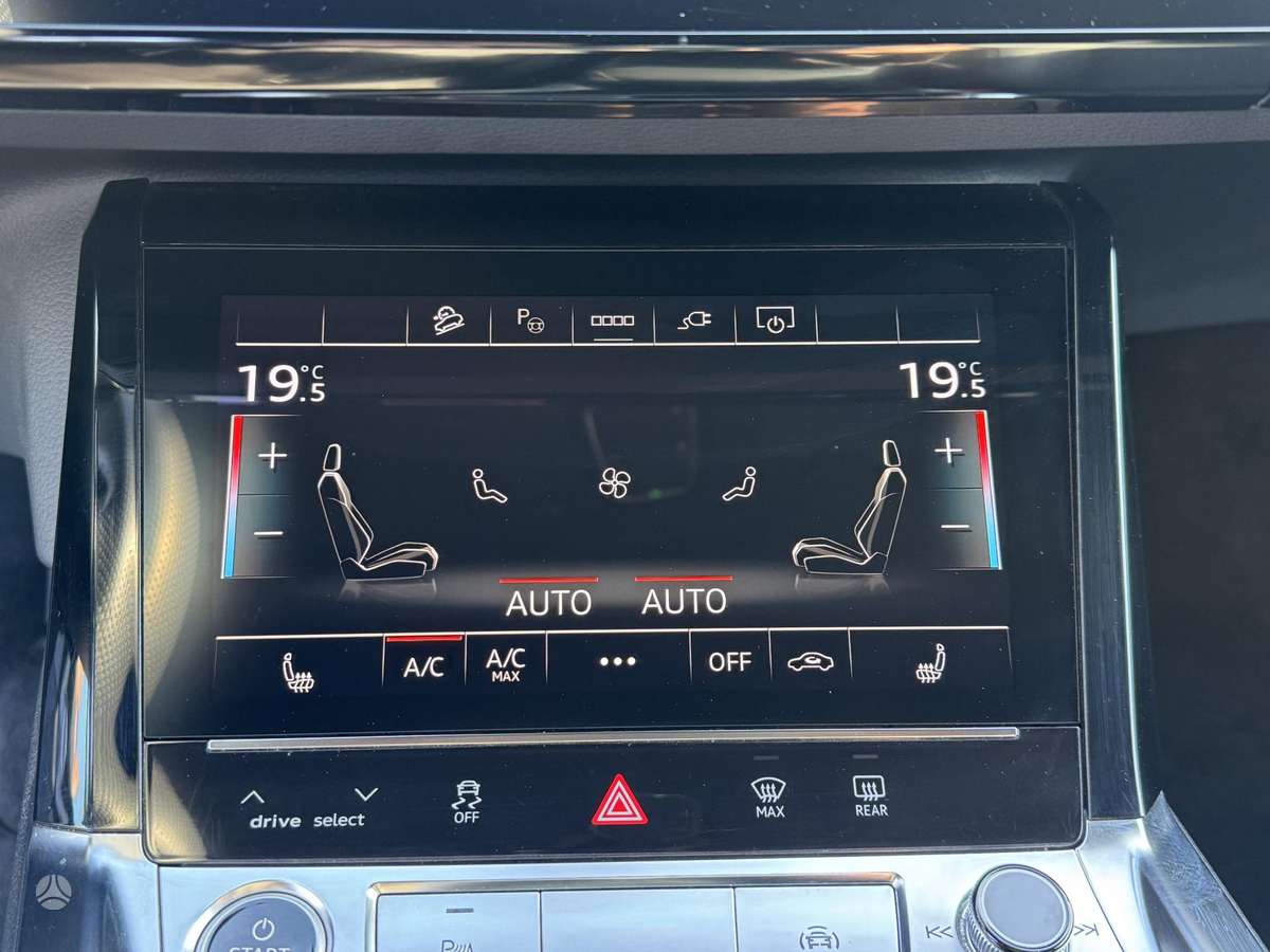 Audi e-tron, 95 kWh, off-road / crossover