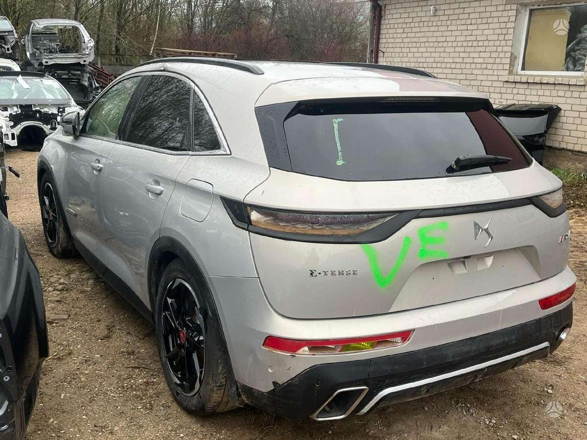 DS Automobiles DS7 Crossback E tense
