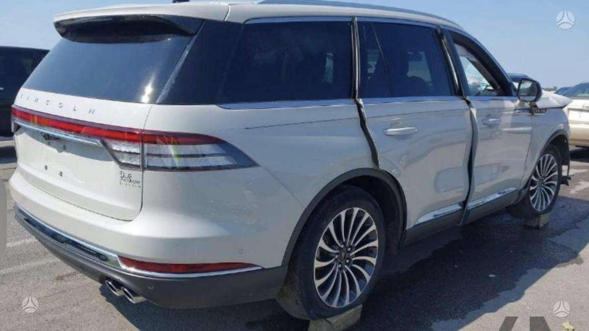 Lincoln Aviator