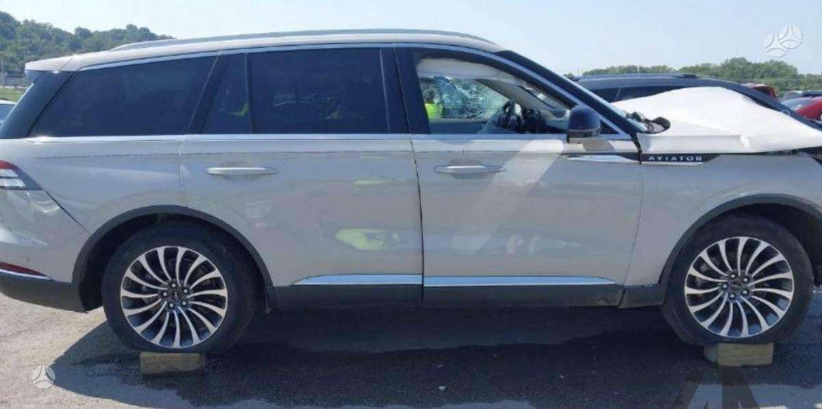 Lincoln Aviator