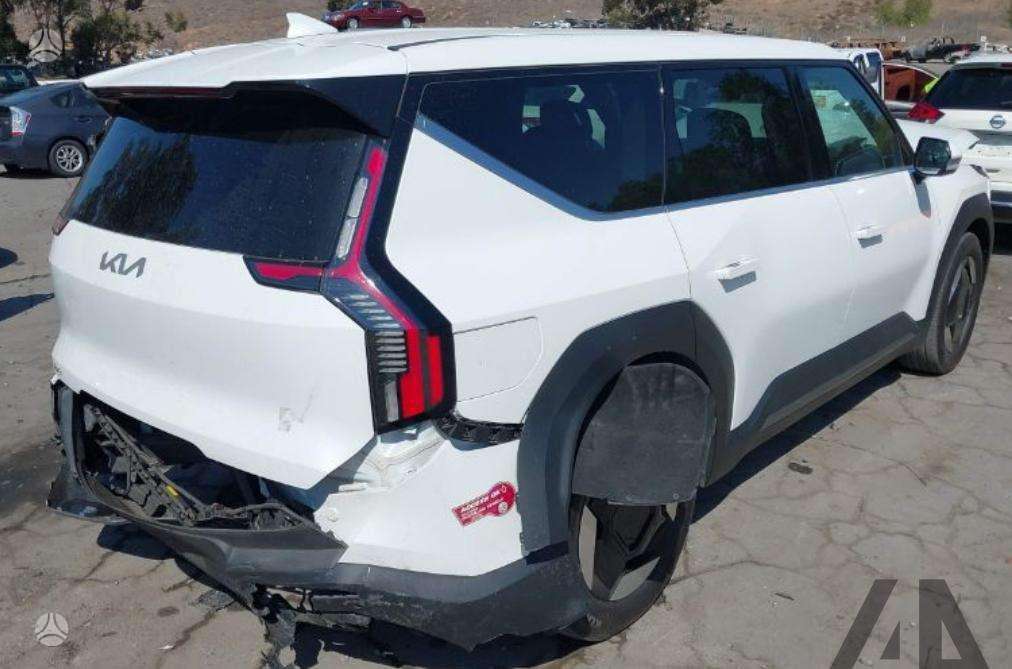Kia EV9 Auto atvyko battery 99kwh
