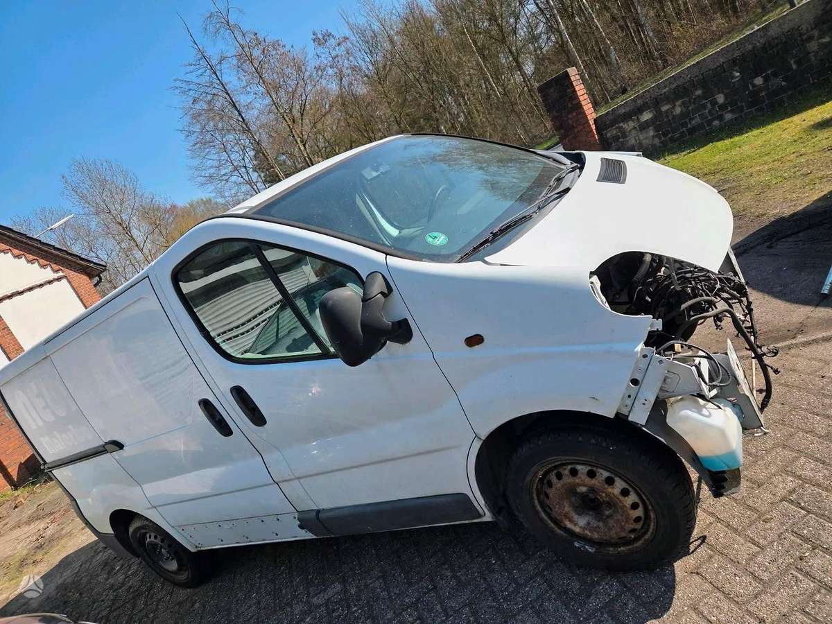 Opel Vivaro, passenger vans