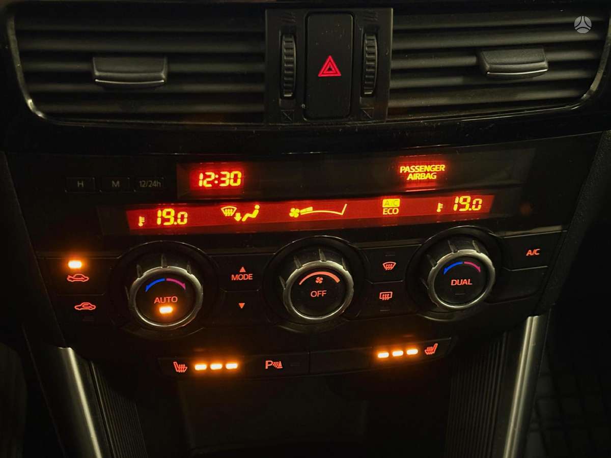 Mazda CX-5, 2.2 l., off-road / crossover