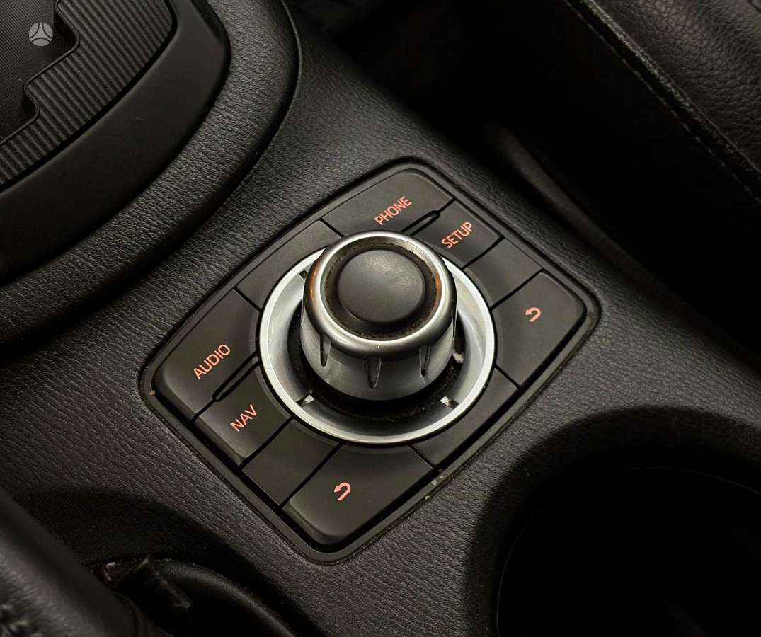 Mazda CX-5, 2.2 l., off-road / crossover