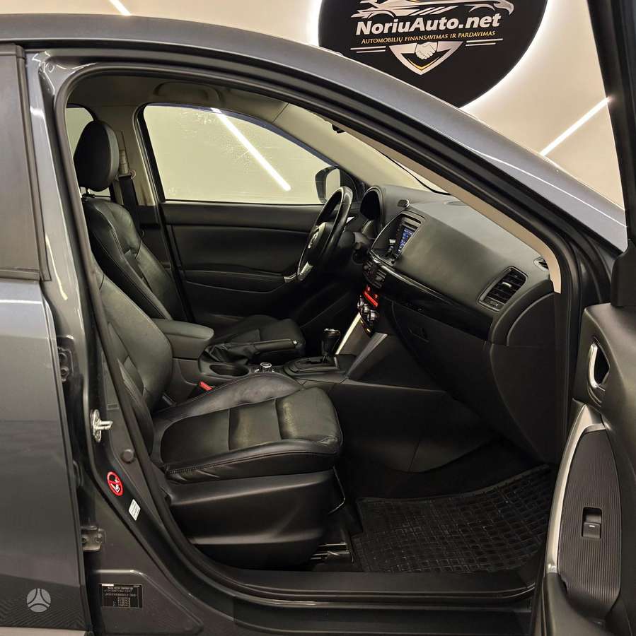 Mazda CX-5, 2.2 l., off-road / crossover