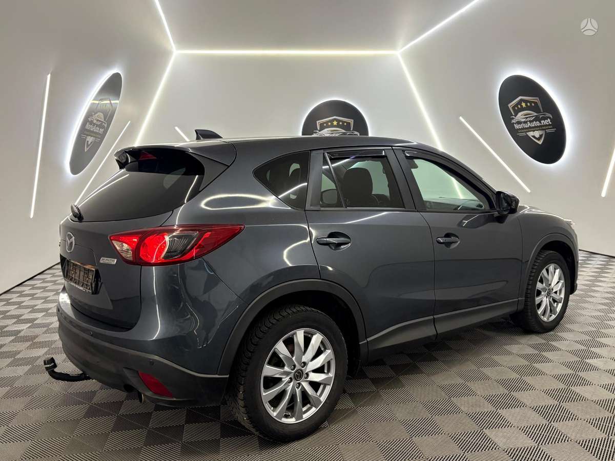 Mazda CX-5, 2.2 l., off-road / crossover