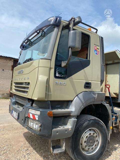 Iveco Traker, savivarčiai