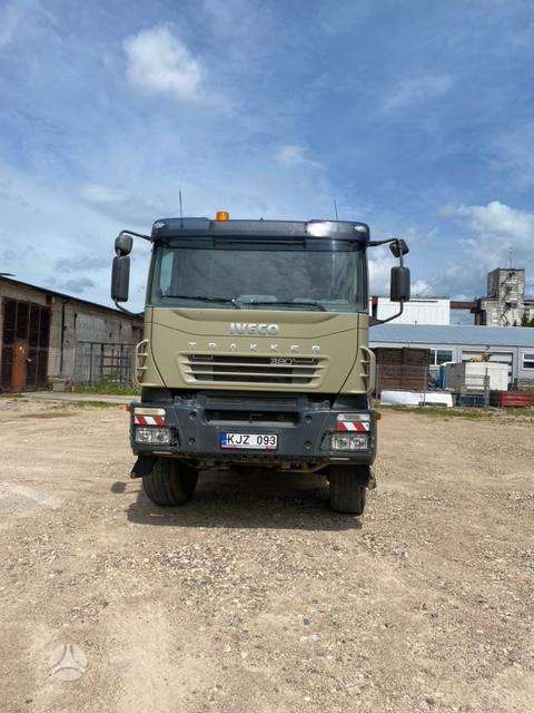 Iveco Traker, savivarčiai