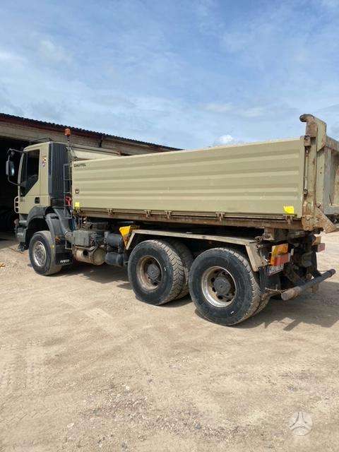 Iveco Traker, savivarčiai