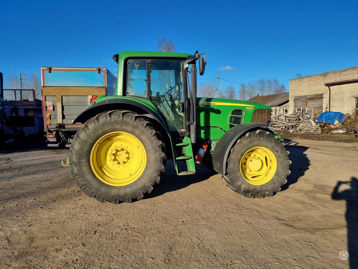 John Deere 6930 Premium, traktoriai