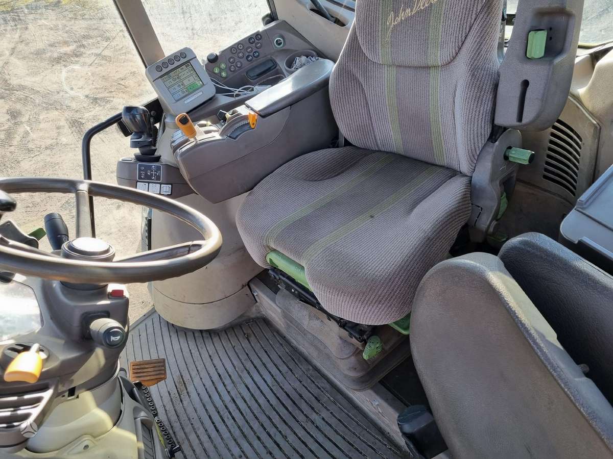 John Deere 6930 Premium, traktoriai