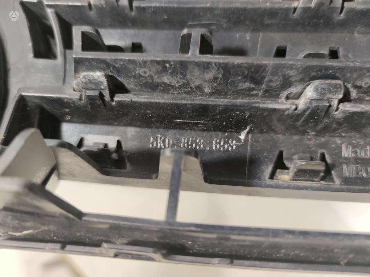 Volkswagen Golf, 5K0853653, front grill