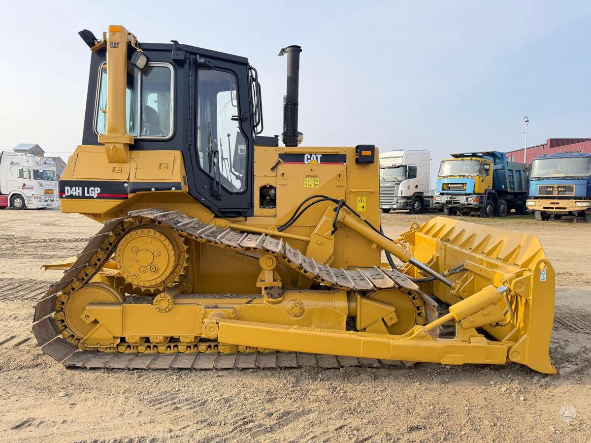 Caterpillar D4H LGP, бульдозеры