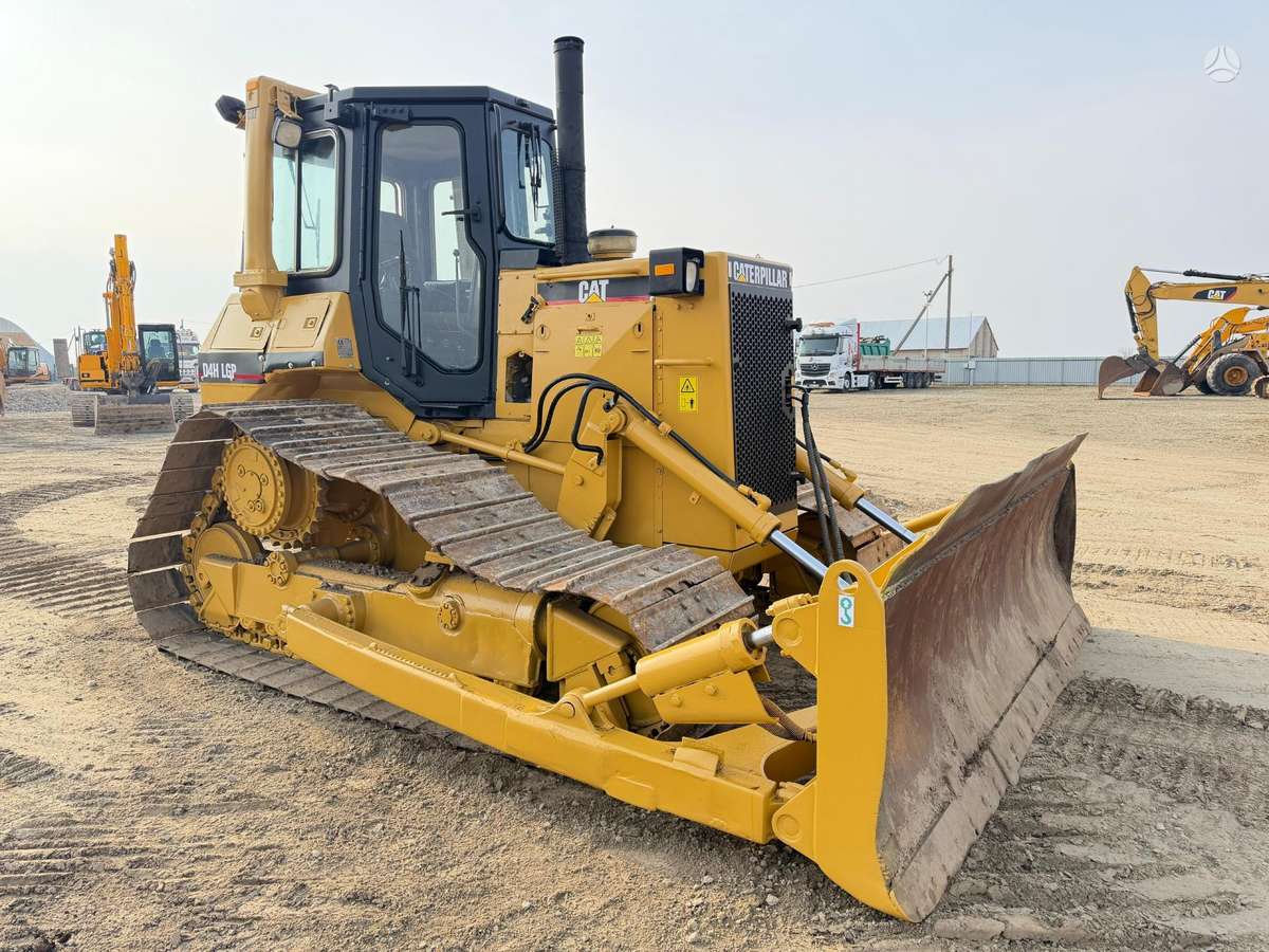 Caterpillar D4H LGP, buldozeriai