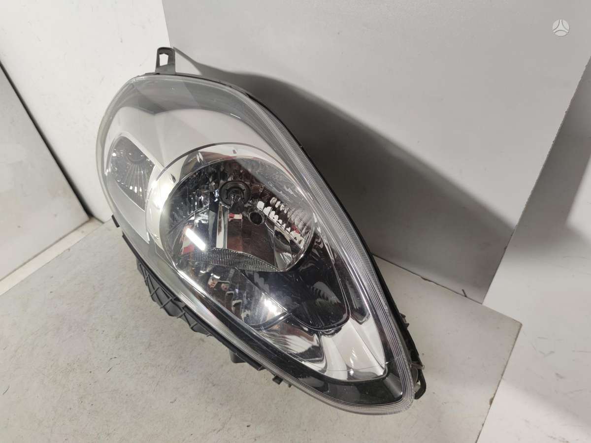 Fiat Punto bumpers, lights