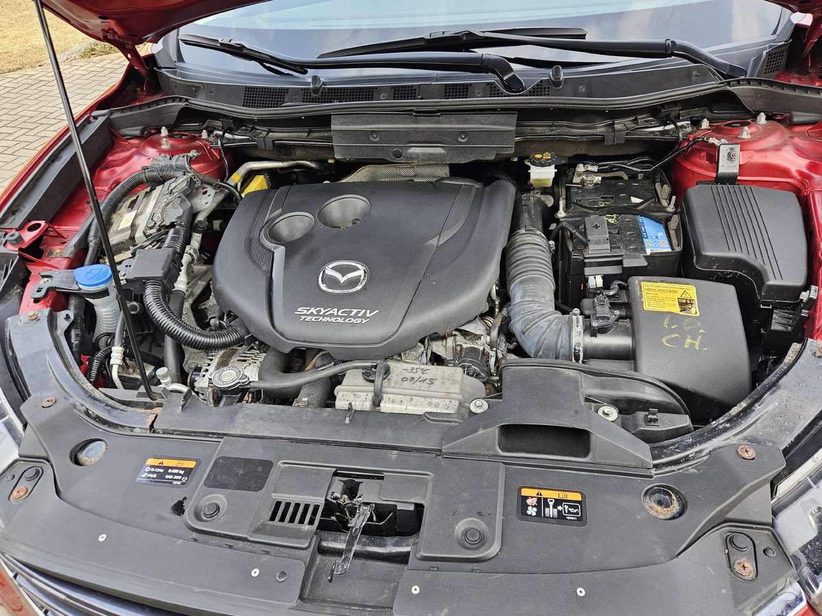Mazda CX-5, 2.2 l., off-road / crossover