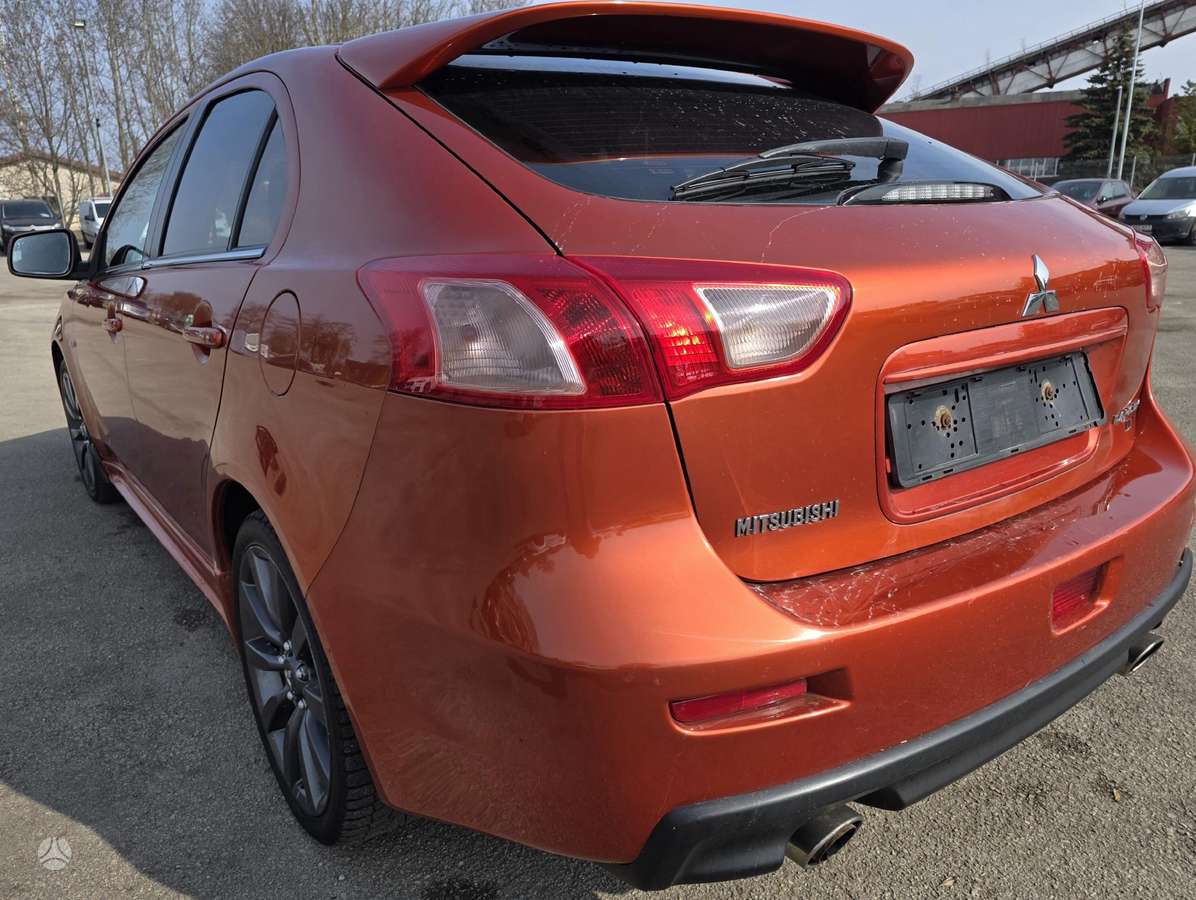 Mitsubishi Lancer, 2.0 l., hatchback