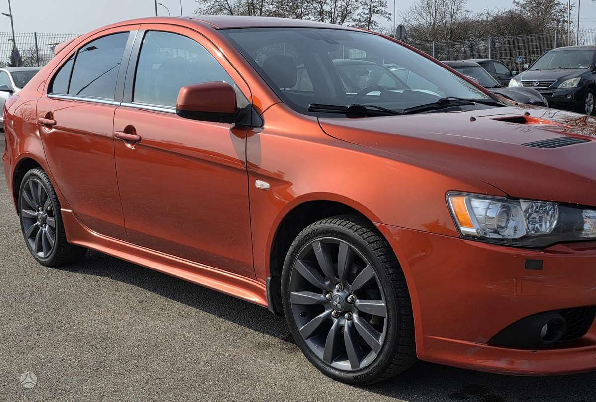 Mitsubishi Lancer, 2.0 l., hatchback