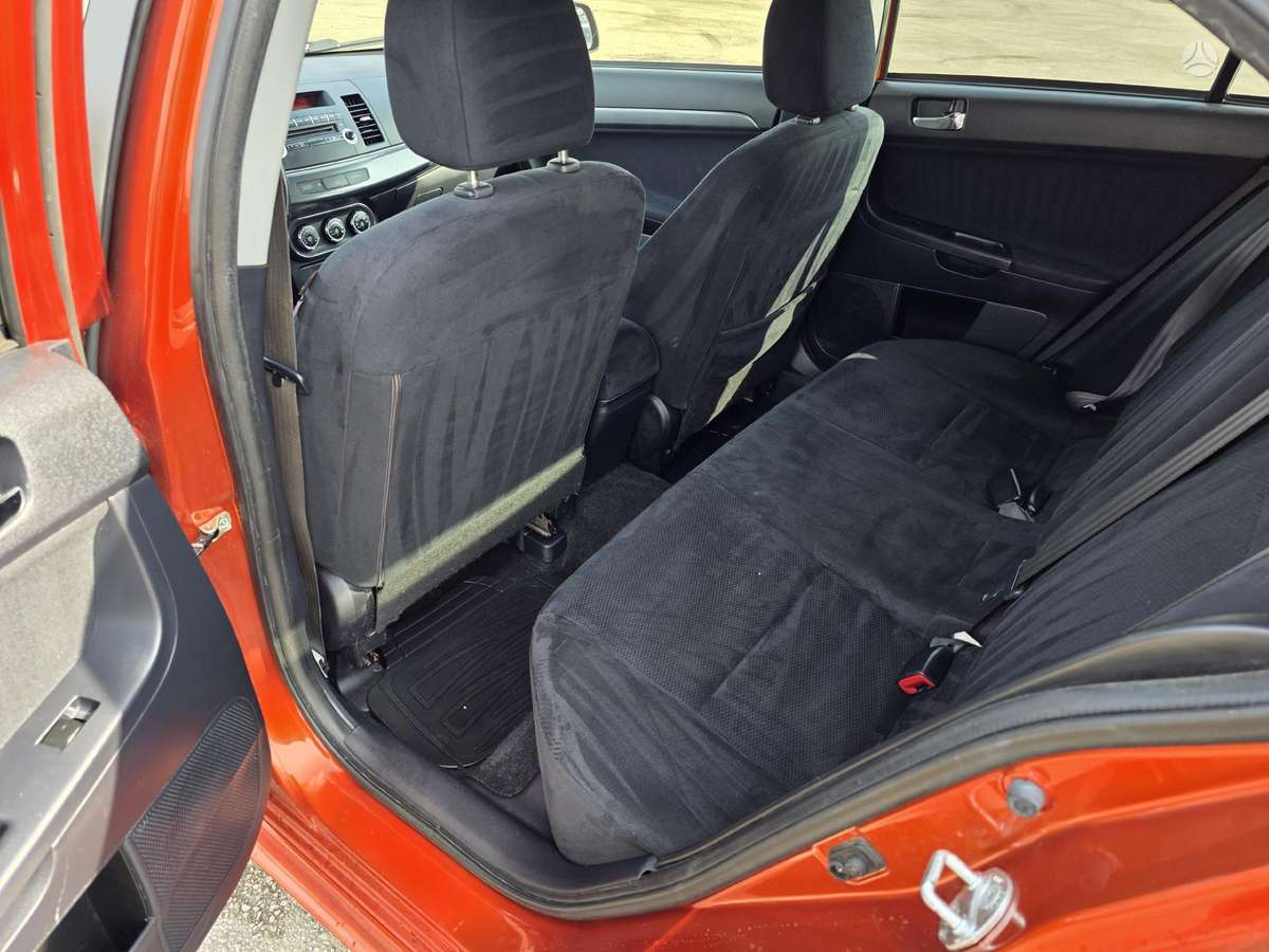 Mitsubishi Lancer, 2.0 l., hatchback