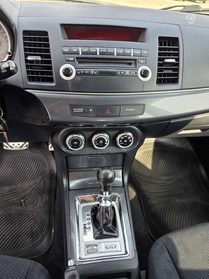 Mitsubishi Lancer, 2.0 l., hatchback